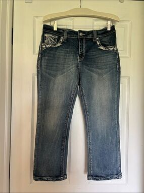 Grace in LA Straight-Leg Women's Jeans in Faded Blue